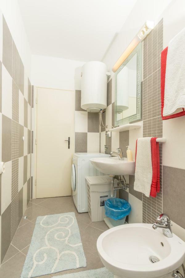 Apartments Karla ツリクヴェニツァ エクステリア 写真